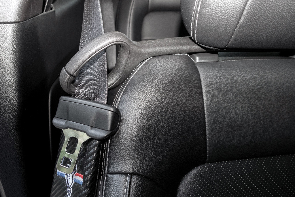 Mustang Seat Belt Guide